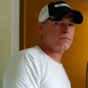 Meet your Posher, Dennis